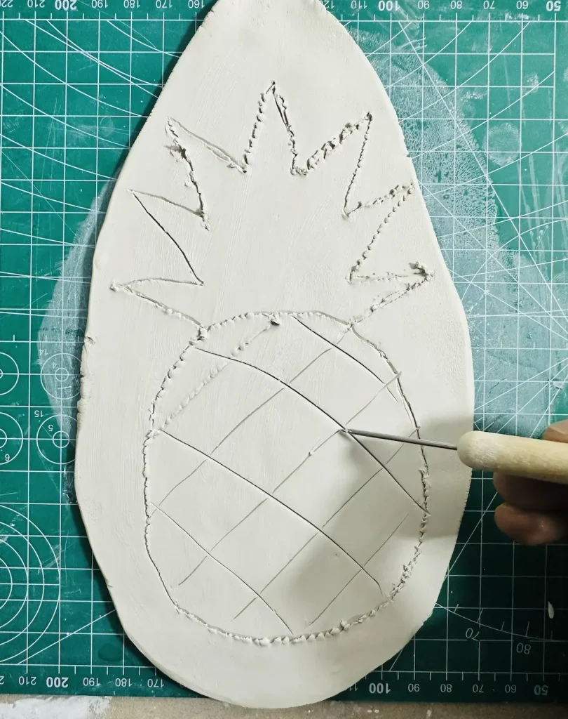 carving the pineapple grid texture