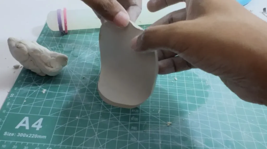 clay tray base lift up smoothly