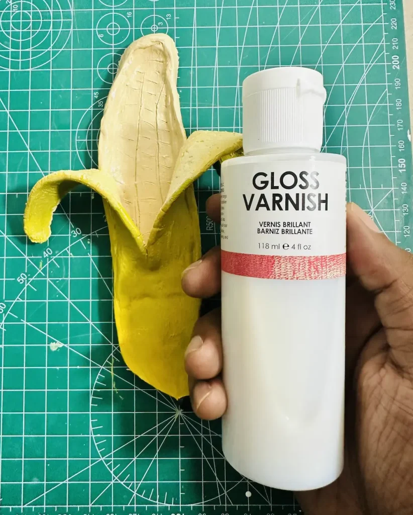 gloss varnish for sealing the project