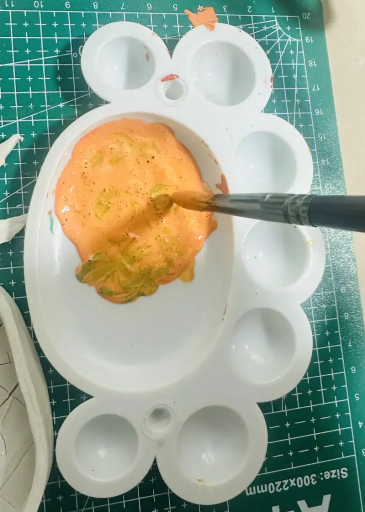 mixing acrylics for tray base