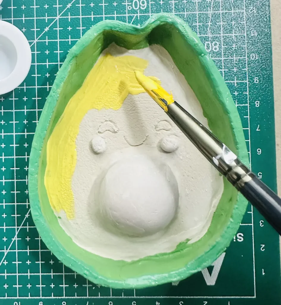 painting the tray base
