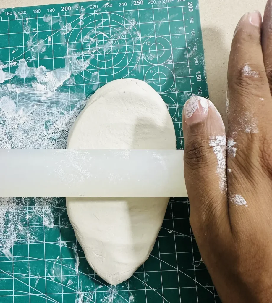 rolling clay for tray rim