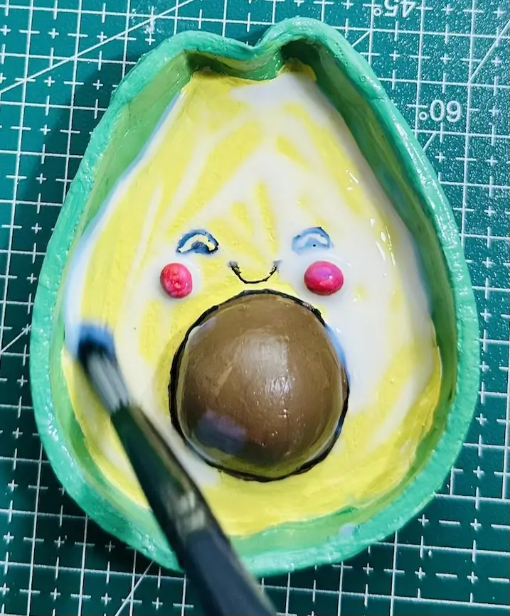 sealing the trinket tray with gloss varnish