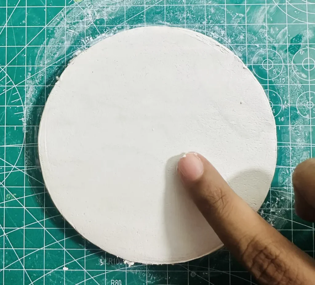 smoothing the tray base