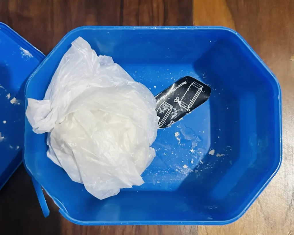 how I wrap ununsed air dry clay with a plastic bag