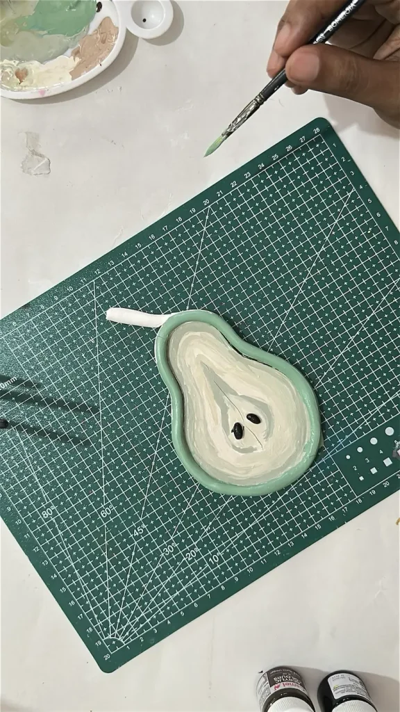 painting the pear tray