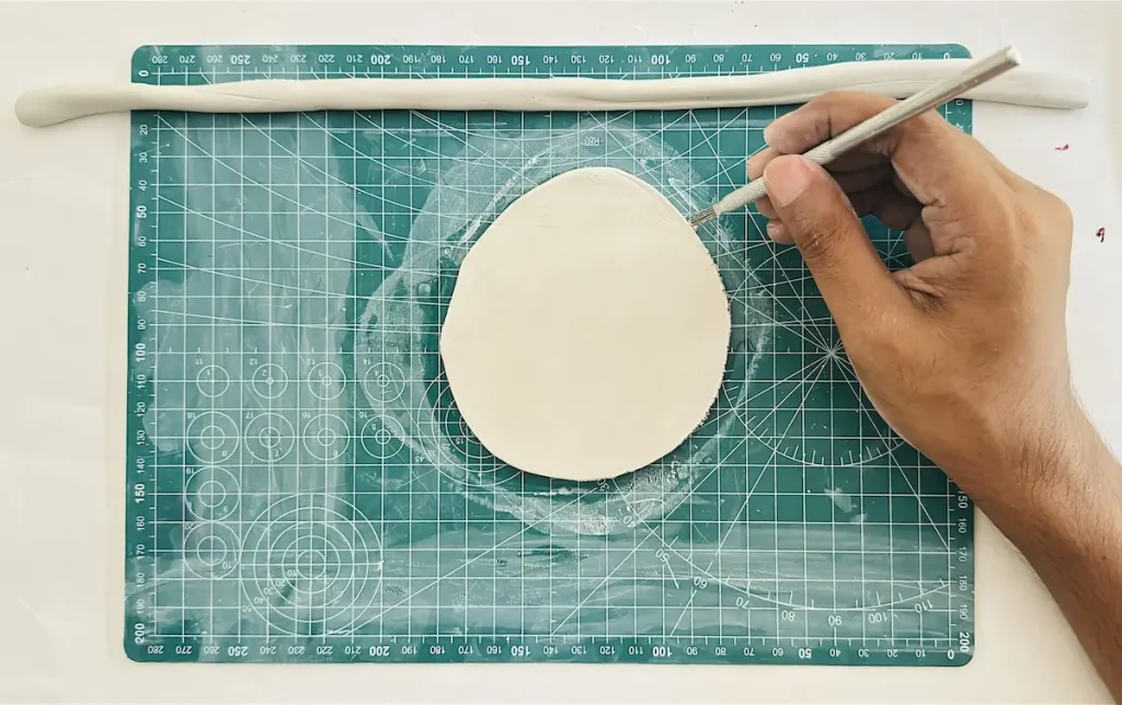 scoring around the tray base