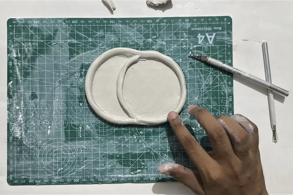 smoothing out the tray rim