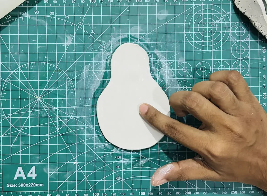 smoothing the tray base