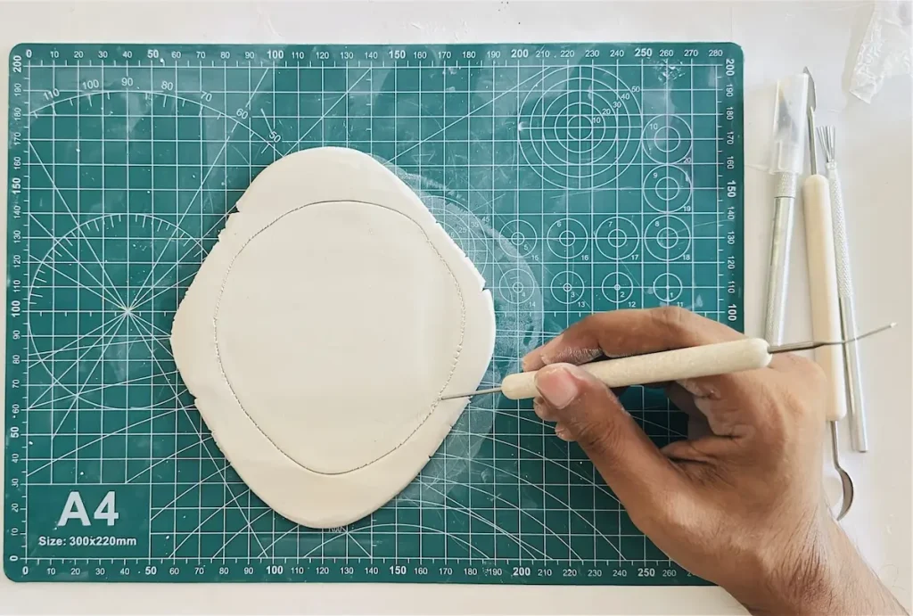tracing the kiwi shape