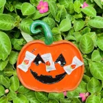 halloween pumpkin tray made with air dry clay