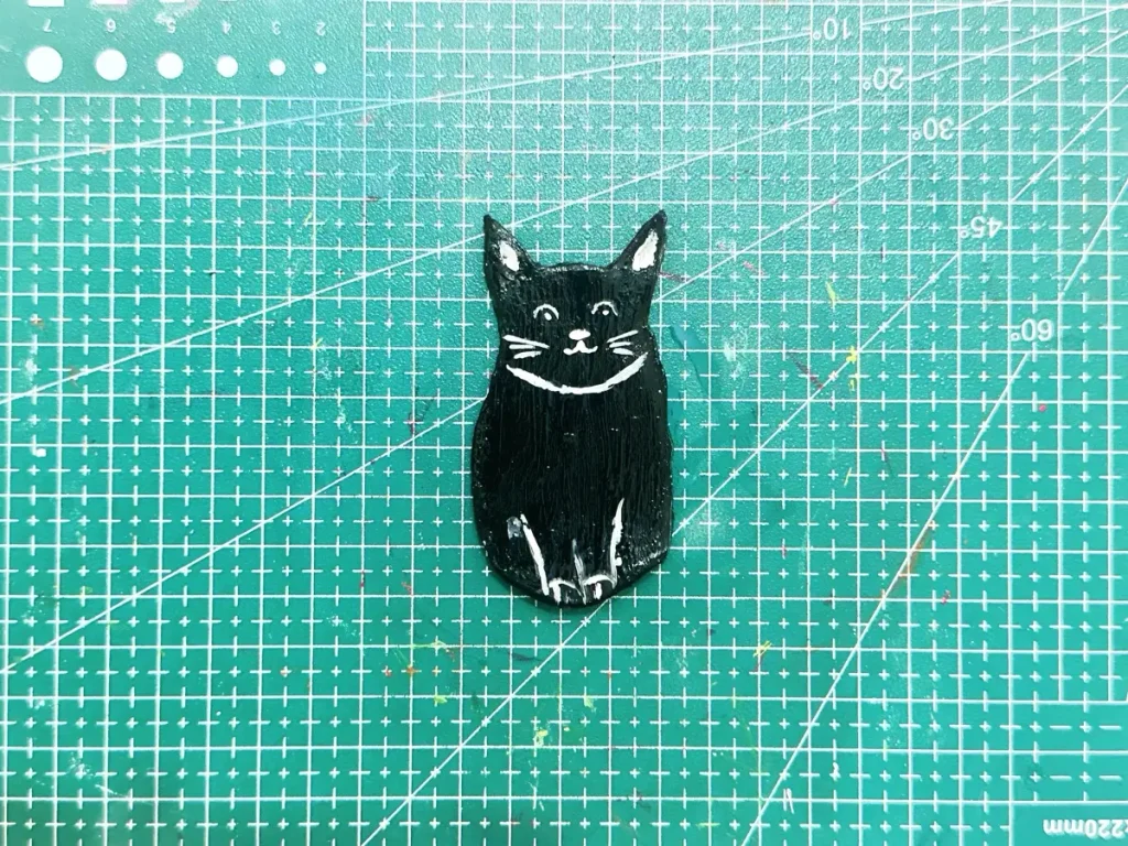 sealed halloween cat decor before drying